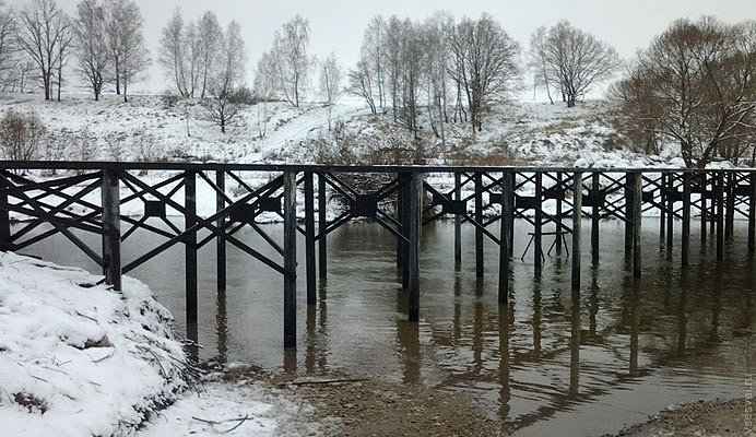 Свайные мосты: надежное решение для преодоления водных преград в Гатчине от 57673 руб